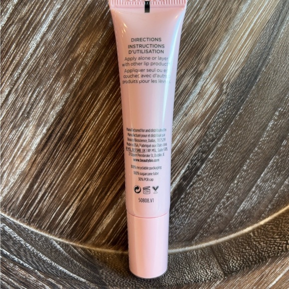 The Pout • Volumizing Lip Serum - Picture 3 of 6